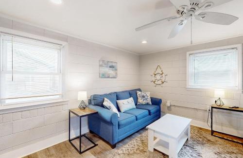 Kure Beach Apartamento | Pier View Cottage Unit 5