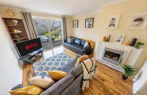 High Wycombe Apartamento | Pierocks Carver Entire house, Hot tub & WIFI