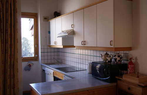 Belle Plagne Apartamento | 2 dormitorios / 2 baños, capacidad para 8. Ski in / out junto a la escuela de esquí, tiendas / restaurantes