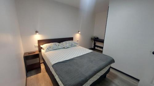 Los Angeles Hotel | Pieza independiente con baño privado
