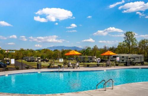 Pigeon Forge Otro | Pigeon Forge Landing RV Resort