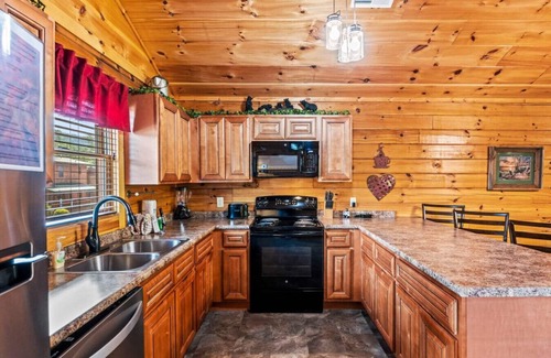 Pigeon Forge Cabina | Cinematic Splash: Cabina Smoky Mtn POOL con SALA DE TEATRO!