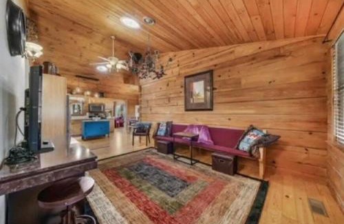 Crossville Casa | Pigeon Ridge Cabin Cumberland State Park 2B 2B