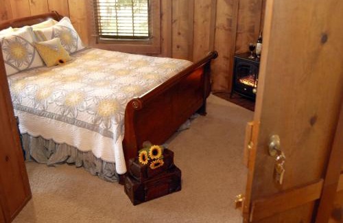 Cascade Casa | Pikes Peak Guest Cabin at Rocky Mountain Lodge