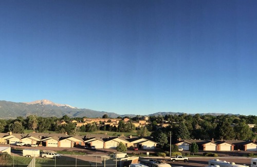 Southeast Colorado Springs Condominio | Pikes Peak & Incline Views