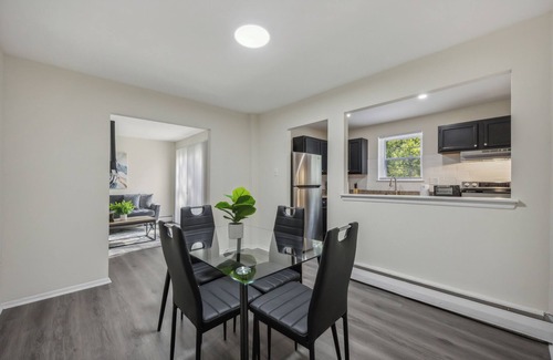 Newark Apartamento | Pine Brook Apartments: Luxurious living in a stunning wooded setting