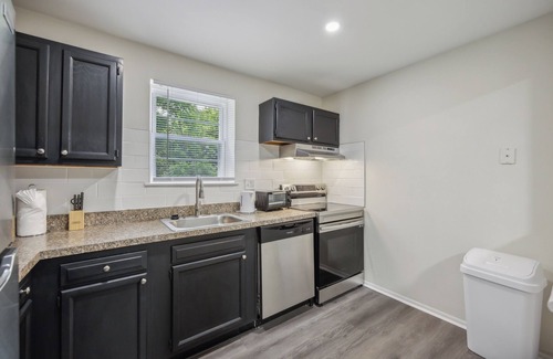 Newark Apartamento | Pine Brook Apartments: Luxurious living in a stunning wooded setting