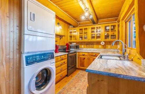 Custer Casa | Pine Cabin