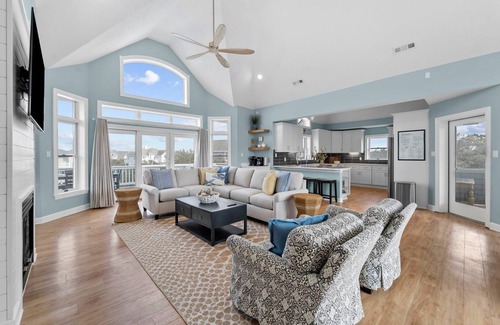 Pine Island Casa | Pine Island Perfection - 3min to beach with pool,spa