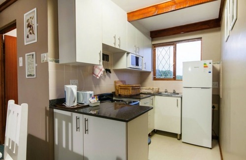 Port Elizabeth Hotel | Pine Lodge Resort