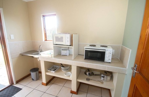 Port Elizabeth Hotel | Pine Lodge Resort