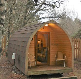 Glenmore Hotel | Pine Marten Bar Glenmore Pods