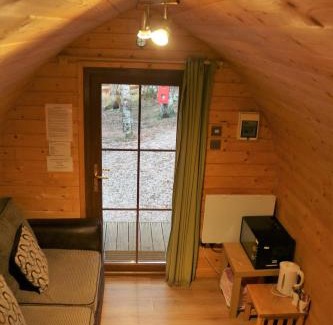 Glenmore Hotel | Pine Marten Bar Glenmore Pods