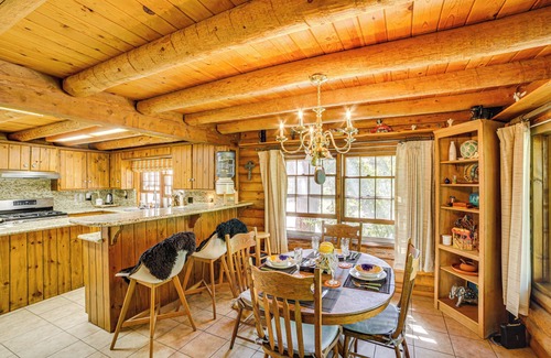 Frazier Park Cabina | Pine Mountain Club Log Cabin w/ Resort Amenities!