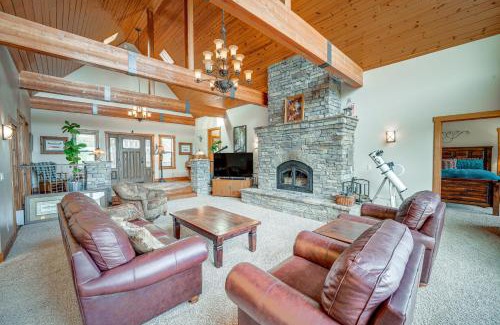 Pine Mountain Club Casa | Pine Mountain Club Cabin with Private Deck and Views!