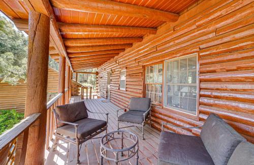 Frazier Park Casa | Pine Mountain Club Log Cabin with Resort Amenities!