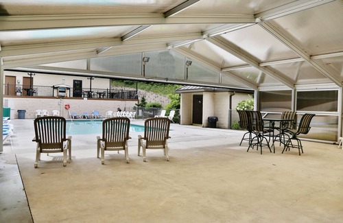 Pigeon Forge Chalet De Esquí | Pine Needles 6 - One Bedroom Chalet