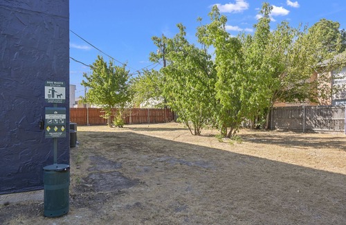College Station Apartamento | Pine Ridge sQuad - A - 2Br/1Ba, Pet Friendly & minutes from A&M!