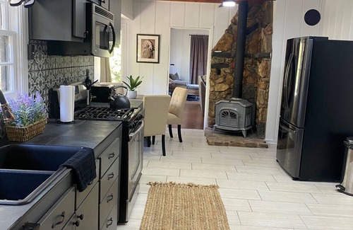 Julian Casa | Modern Rustic Mountain Hideaway - renovated, private, gated with VIEWS. Pets ok!