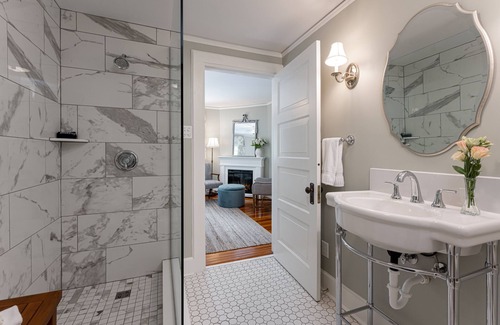 Historic Montford Cama Y Desayuno | Pinecrest Bed & Breakfast
