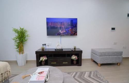 Kilimani Apartamento | Pinecrest View one bedroom with heated swimming pool and Sauna
