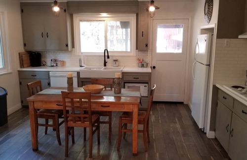 Cold Springs Cabina | PinecrestAreaRentals #20 Adorable Cabin!
