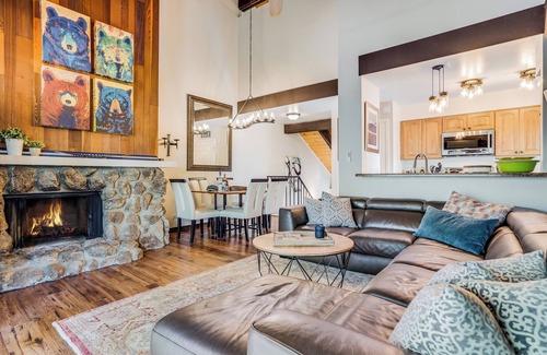 Dollar Point Cabina | Pinegrove by AvantStay | Beautiful Villas Condo just outside Tahoe City!