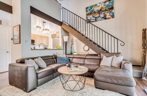 Dollar Point Cabina | Pinegrove by AvantStay | Beautiful Villas Condo just outside Tahoe City!