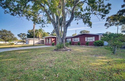 Pinellas Park Cabaña | Pinellas Park Escape w/ Heated Pool!