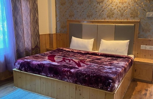 Kullu Cabina | Pinewood by Damson, a hillside lodge in Parvati that beholds a matchless view