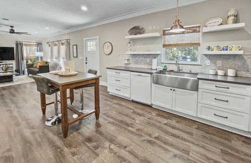 West Panama City Beach Casa | "Pinewood" | Inlet Beach | Dog Friendly | Close to Shops & Restaurants along 30A