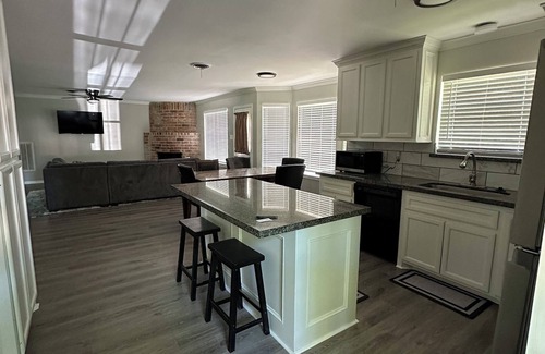 Spring Casa | Pinewoods Hideaway – Quiet Comfort Near It All