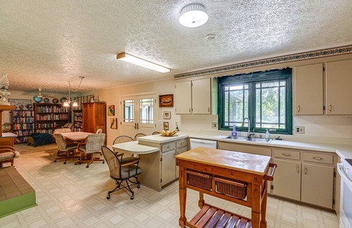 Nunnelly Casa | Piney River Escape Hot Tub and Outdoor Kitchen