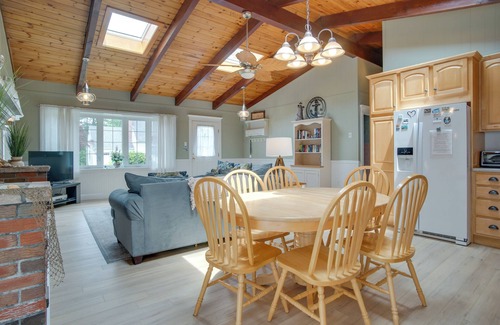Silver Beach Casa | ��NUEVO! Acogedor North Falmouth Home w / casa de huéspedes y A / C!