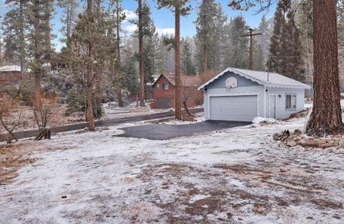Fawnskin Chalet De Esquí | Pinglewood Cabin- Furnished Fawnskin Group Retreat