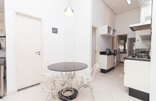 Pinheiros Casa | Pinheiros | 2 bedrooms | 2 garage spots | pool