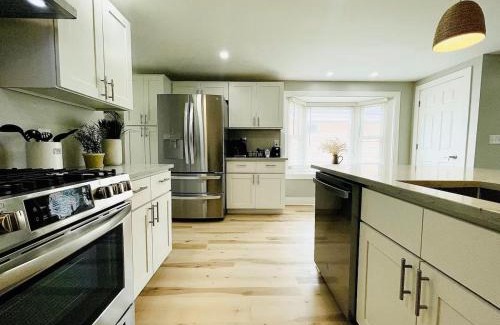 Sandusky Casa | Pink Bungalow Downtown