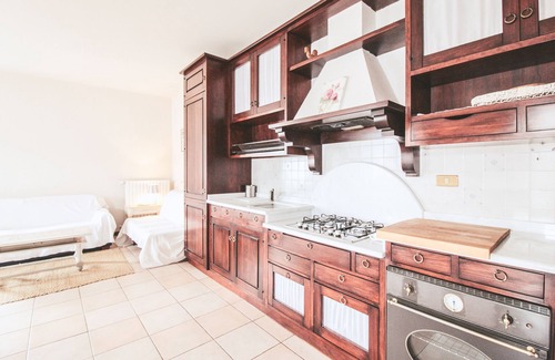 Menaggio Apartamento | Pink House, charming garden with lake view