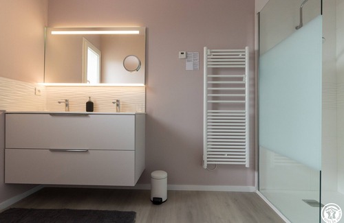 Cugnaux Apartamento | Pink Lady" family duplex for 4 people
