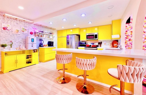 Paradise Hills Casa | Pink Luxe Spa Retreat San Diego