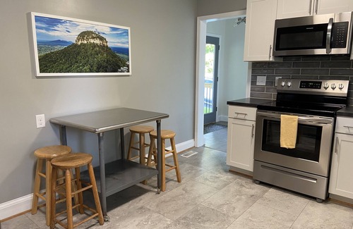 Pinnacle Casa | Pinnacle Cottage - 2 bedroom/1.5 bath - near Pilot Mountain State Park