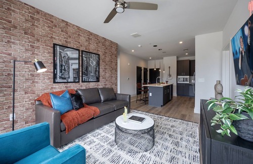 West End Casa | Pinnacle - Odyssey - 4 Units - Heart of Midtown