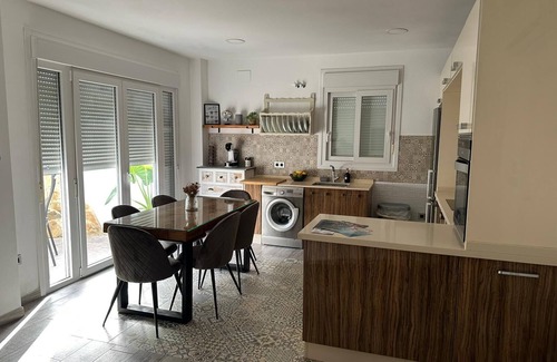 Corrales Casa | PinosdelMar. ¡A 10 minutos playa y 5 minutos del centro ciudad! Con aparcamiento