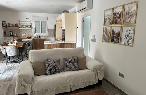 Corrales Casa | PinosdelMar. ¡A 10 minutos playa y 5 minutos del centro ciudad! Con aparcamiento