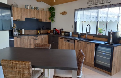 Rivedoux-Plage Villa | Pins en Ré: luxury villa, typical Ile de Ré, garden, pool, spa 100m from beach.