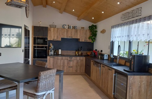 Rivedoux-Plage Villa | Pins en Ré: luxury villa, typical Ile de Ré, garden, pool, spa 100m from beach.