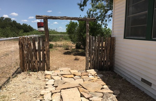 Brackettville Casa | Pinto Paradise Ranch