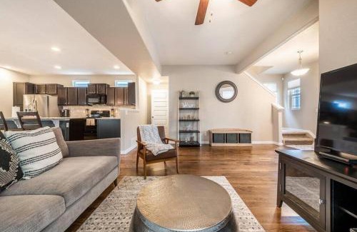Central Colorado Springs Casa | Pioneer Retreat - Downtown High-End Haven