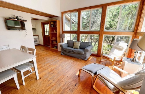 Ocracoke Casa | Piper Green: perro amigable en casi un acre, privacidad y tranquilidad.