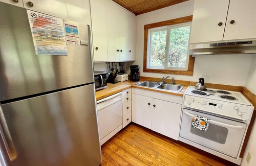 Ocracoke Casa | Piper Green: perro amigable en casi un acre, privacidad y tranquilidad.